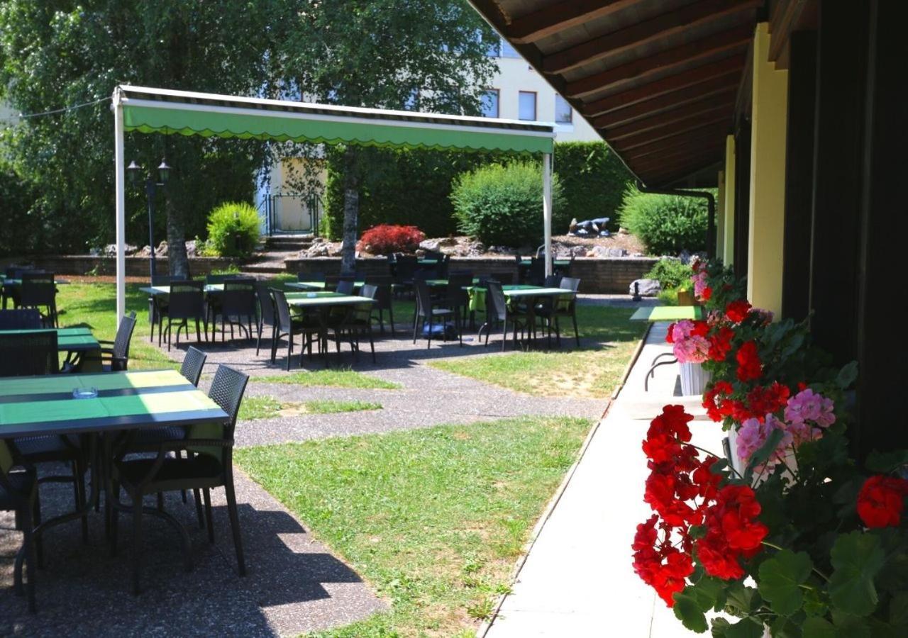 Motel Des Fleurs Servion ภายนอก รูปภาพ
