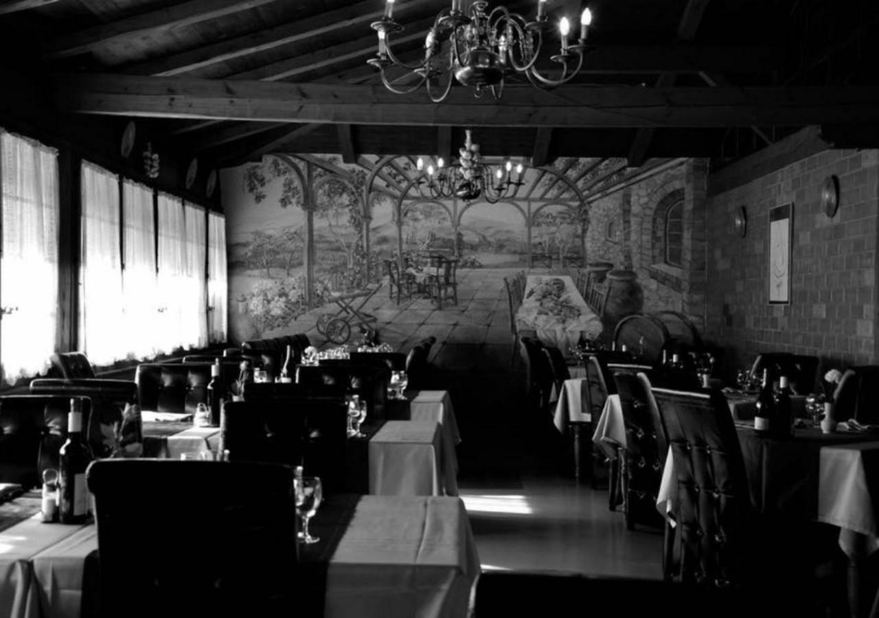 Motel Des Fleurs Servion ภายนอก รูปภาพ
